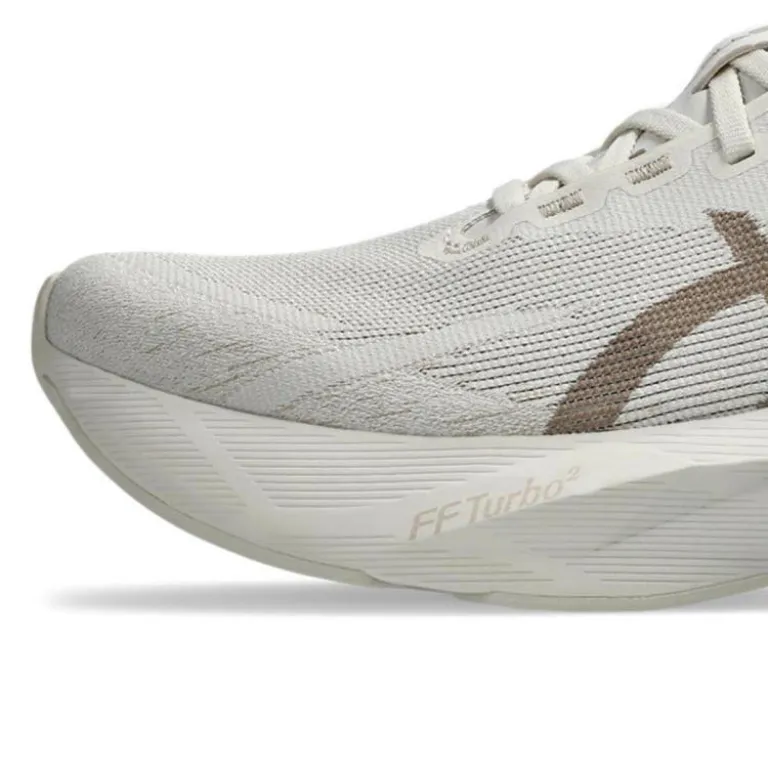 کفش دویدن مردانه ASICS NOVABLAST 6 سبک، انعطاف‌پذیر و تنفس‌پذیر
