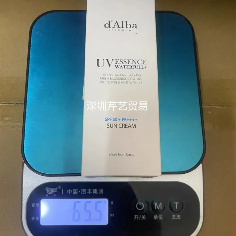 کرم ضدآفتاب دالبا کره‌ای وگان آبرسان با روشن‌کنندگی طبیعی، محافظت قوی، مناسب پوست و بافت سبک