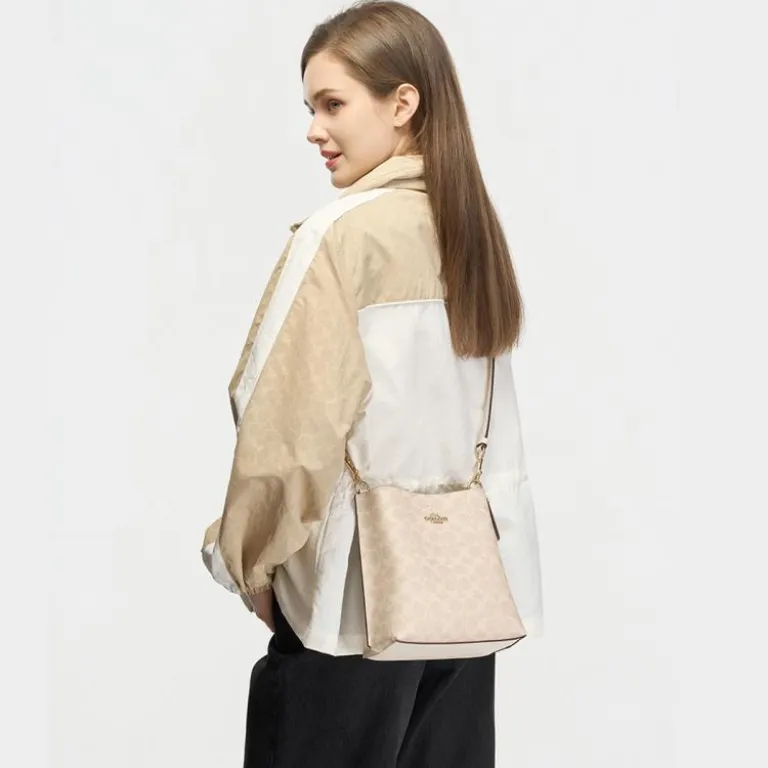کیف دوشی کراس‌بادی سطلی COACH مدل MOLLIE 22 CBQ33