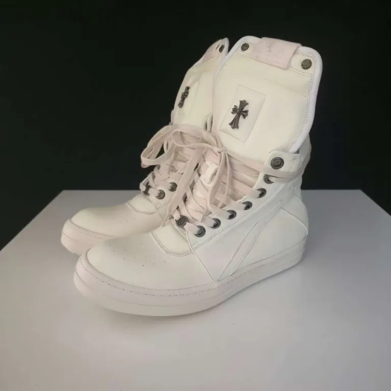 بوت ساق‌بلند چرم طبیعی مشکی طرح مثلث وارونه سایز بزرگ زیره ضخیم مدل Rick Owens
