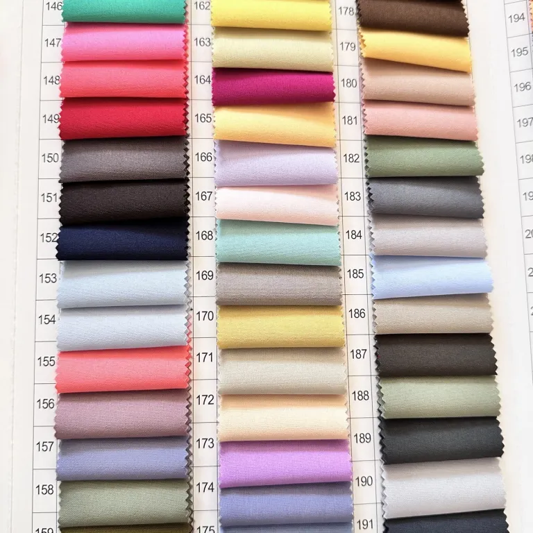 عرضه آماده 100D پارچه کشسان چهارجهته ساده 120g مناسب لباس ورزشی، پیراهن، بارانی و پوشاک زنانه و مردانه