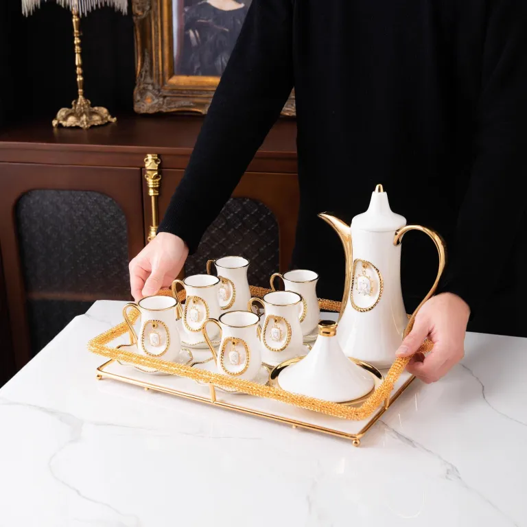 ست چای‌خوری عربی دبی خاورمیانه، آویز، فنجان و نعلبکی طلایی، کتری کاخ، ست عصرانه صادراتی