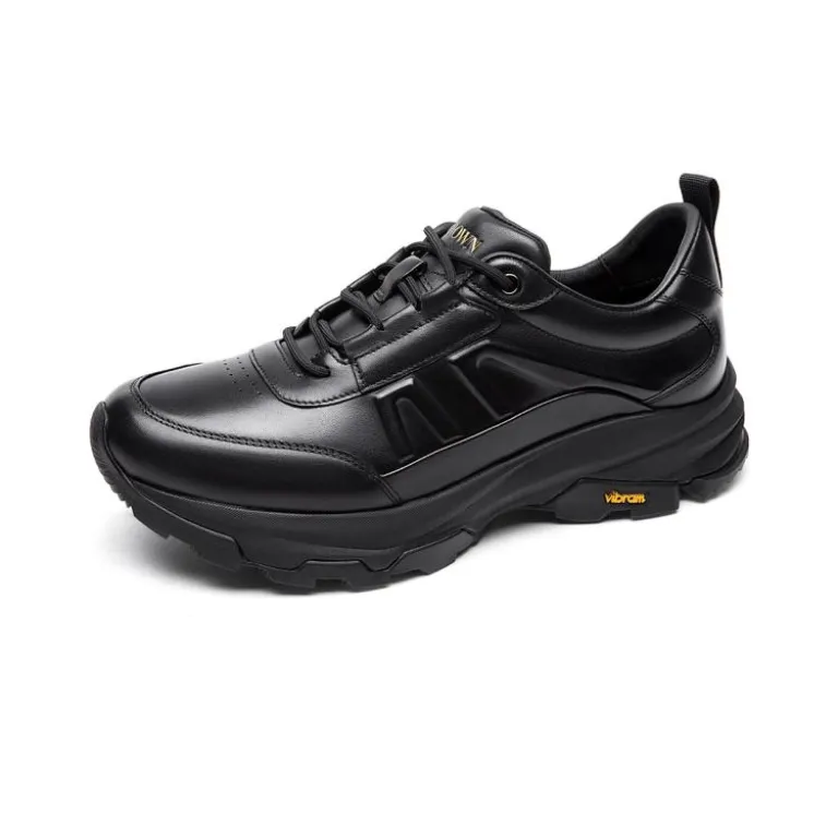 کفش چرم مردانه کلاسیک راحتی فضای باز با زیره Vibram مدل فروشگاهی برند Crown