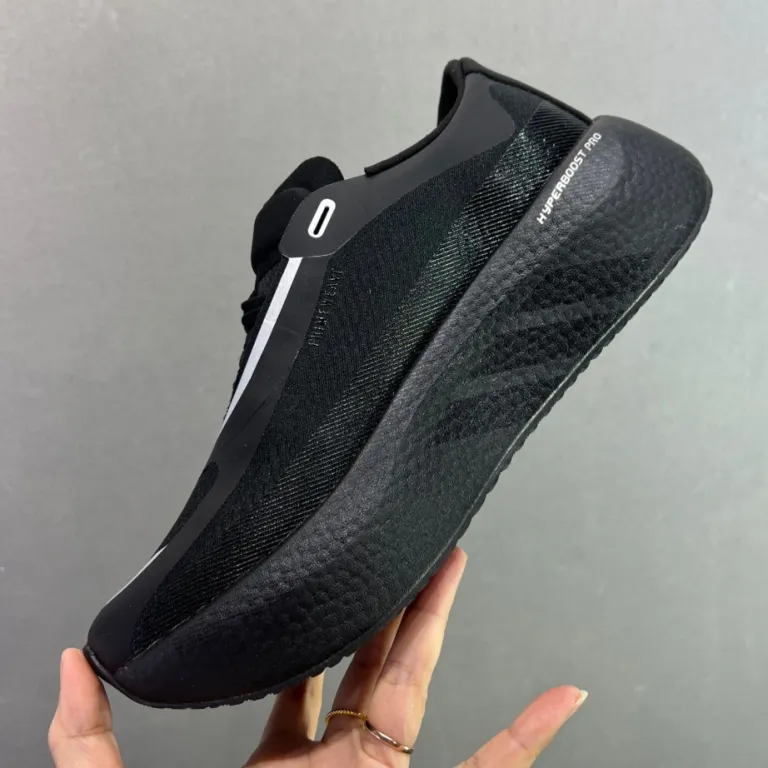 کفش ورزشی کراسبوردر Hyperboost Edge ضربه‌گیر مردانه و زنانه سبک مخصوص دویدن KI4413kk0228