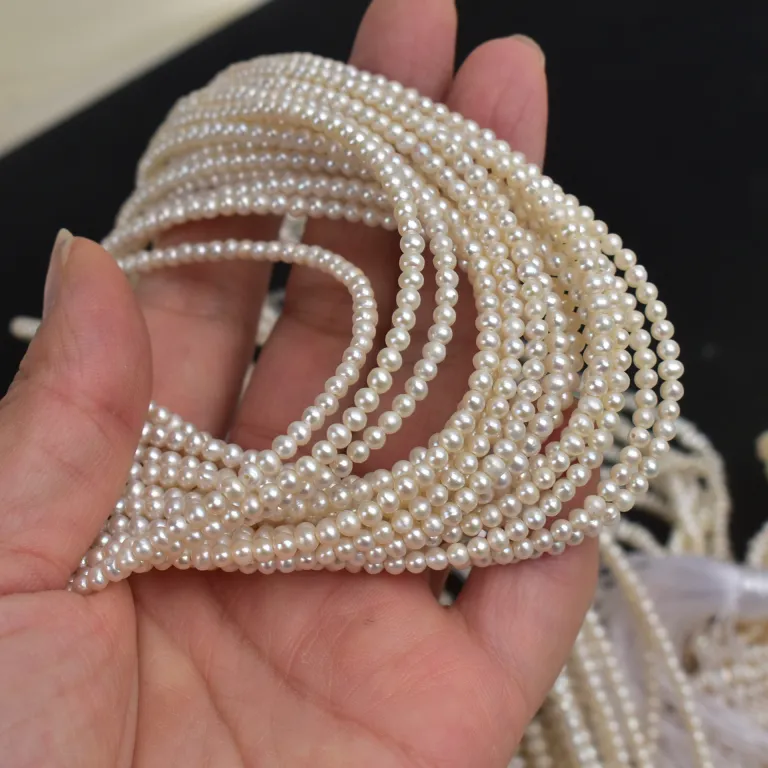 مینی مروارید آب شیرین طبیعی 2-3mm مرواریدهای تقریباً گرد و تخت کوچک، دانهای، نیمهساخته برای کاردستی، یک رشته به طول حدود 38cm