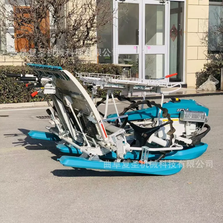 نشاکار برنج دستی با کارکرد آسان، سبک و بادوام در مدل‌های 4 و 6 ردیفه برای شالیزار و زمین گل‌آلود