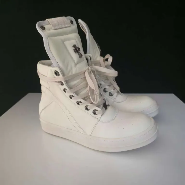 بوت ساق‌بلند چرم طبیعی مشکی طرح مثلث وارونه سایز بزرگ زیره ضخیم مدل Rick Owens