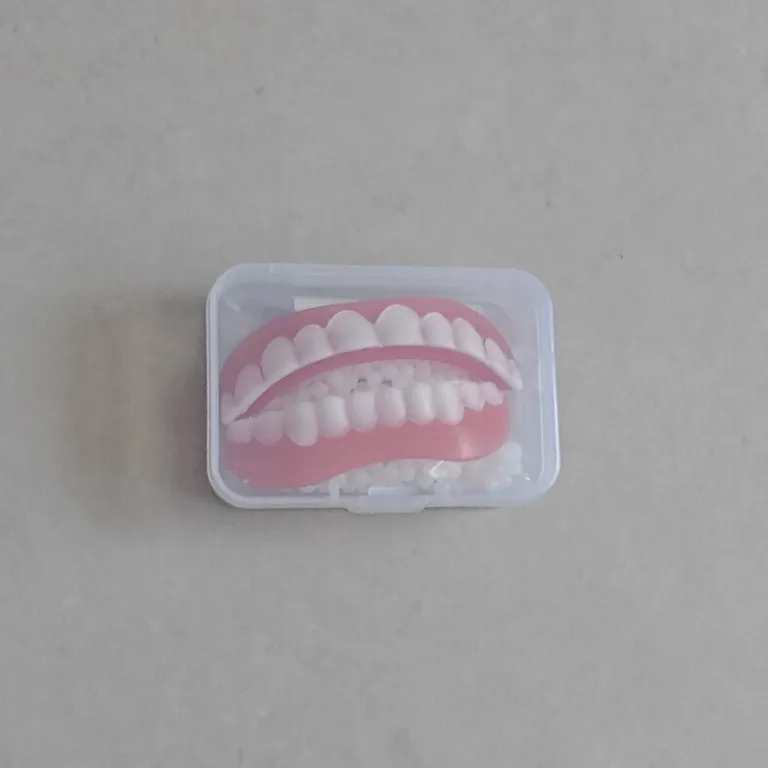 برچسب دندان مصنوعی instant smile نسل چهارم، قالب سیلیکونی شبیهسازیشده، روکش لبخند