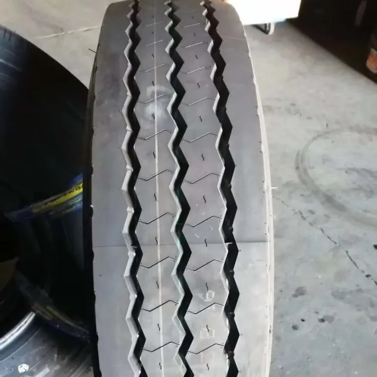 تایر باری کامیون و اتوبوس جادهای گیتی لودجین 12R22.5-18PR عرضه مستقیم کارخانه