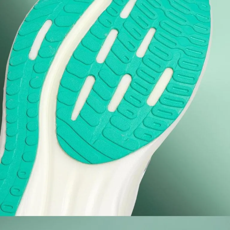کفش دویدن ادیداس CUSHIONNOVA با رویه مش تنفس‌پذیر و زیره جذب ضربه