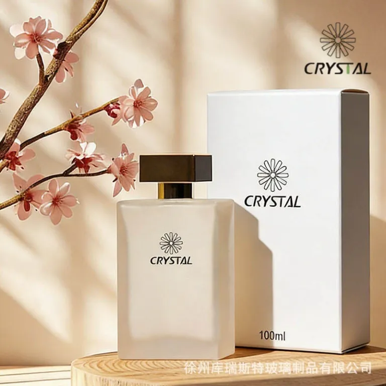 بطری خالی مربعی مات سفید برای تقسیم عطر، سرم و نمونه لوازم آرایشی لوکس