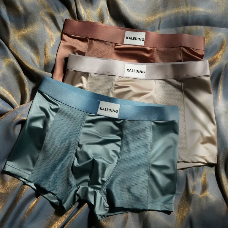 شورت مردانه لوکس ساتن ابریشمی خنک تابستانی نرم و لیز تنفس‌پذیر چهارخانه بدون درز میان‌راست