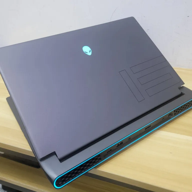 M15R6 لپ‌تاپ I7-12700H RTX3060 با کارت گرافیک مجزا 16G لپ‌تاپ گیمینگ 1TBSSD