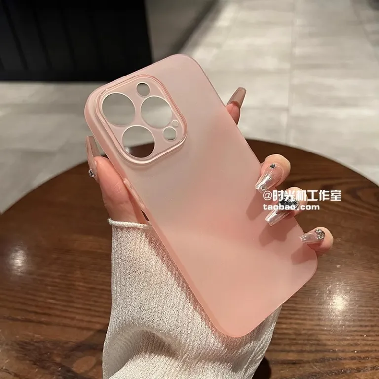 قاب گوشی سیلیکونی مات نیمه‌شفاف فوق‌نازک با حس بدون قاب مناسب اپل 16promax iPhone17