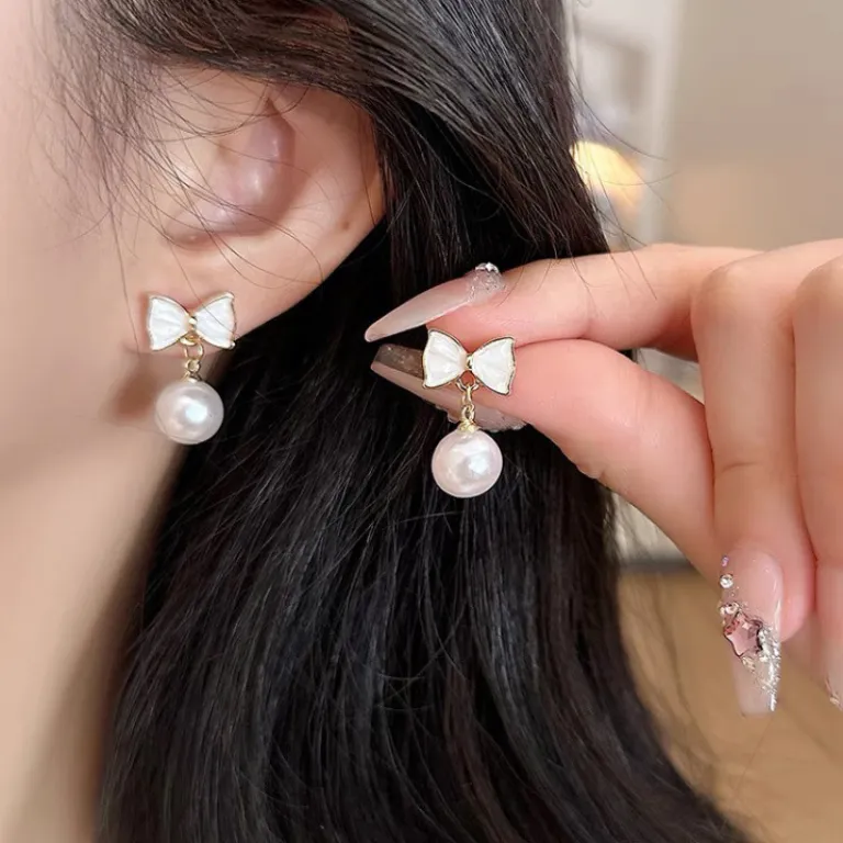 S925 گوشواره میخی نقره خالص با حس لوکس، شیک و همه‌پسند مناسب استایل، عمده از تولیدکننده برای فروش شب‌بازار و بساط