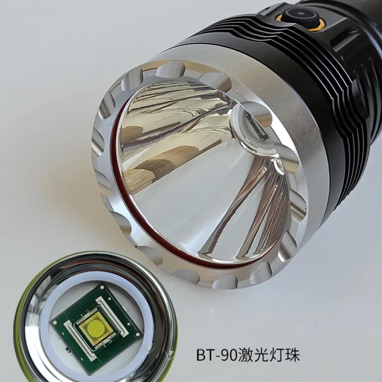 چراغ قوه LED جدید قابل شارژ با بدنه آلومینیومی و برد بلند، مجهز به دیود لیزری BT90