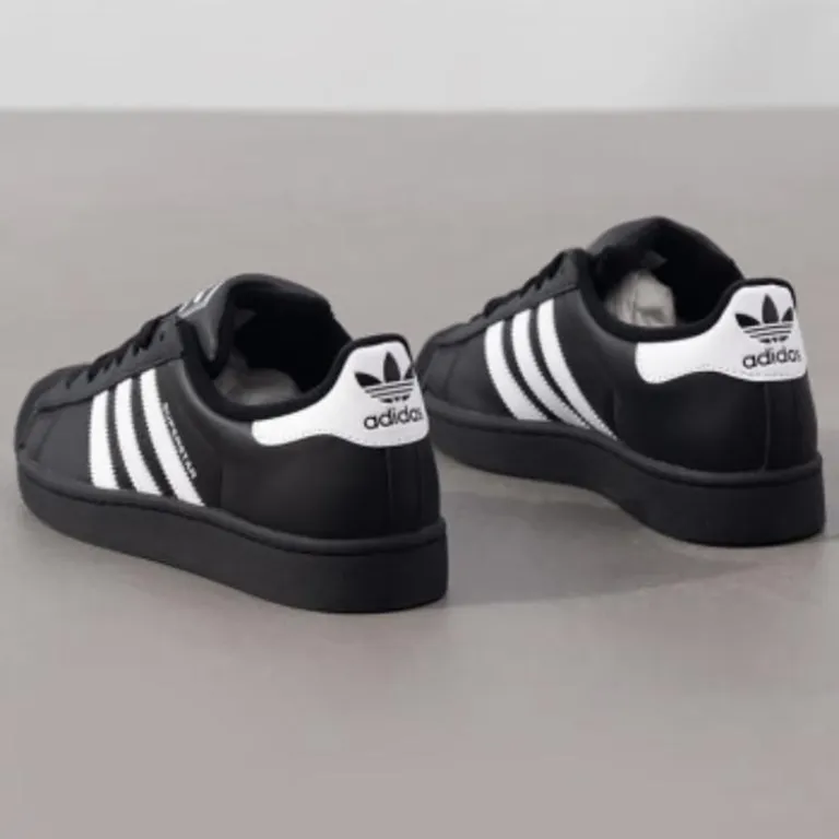کفش راحتی adidas Originals Superstar 2 با طراحی پنجه صدفی، سبک و خنک، مناسب استفاده روزمره