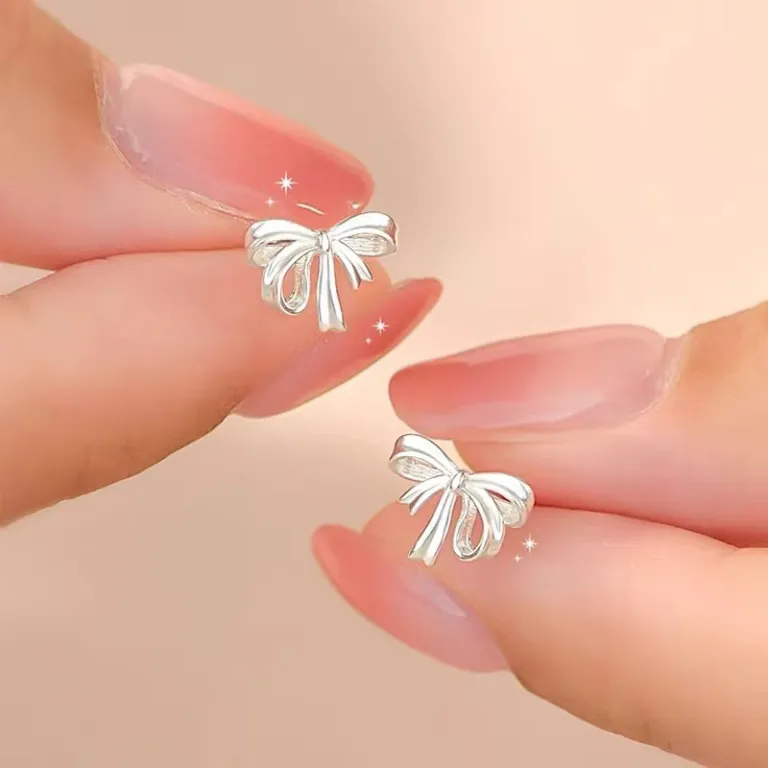 S925 گوشواره میخی نقره خالص با حس لوکس، شیک و همه‌پسند مناسب استایل، عمده از تولیدکننده برای فروش شب‌بازار و بساط