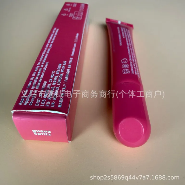 برق لب Rhode موجود در انبار کراس بوردر رنگی Raspberry Ribbon Espresso رژ لب rhode