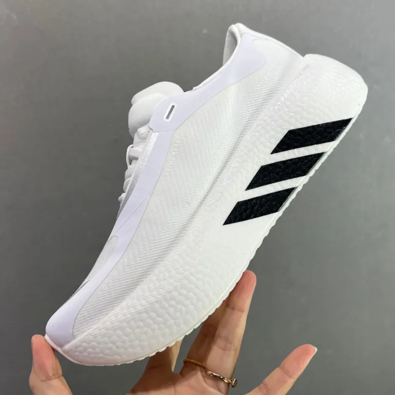 کفش ورزشی کراسبوردر Hyperboost Edge ضربه‌گیر مردانه و زنانه سبک مخصوص دویدن KI4413kk0228