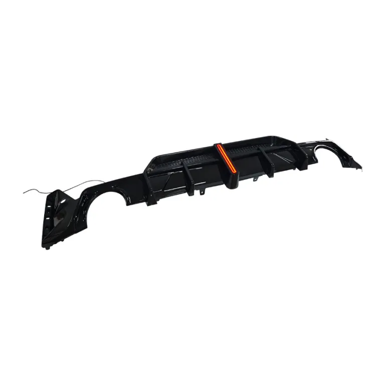 دیفیوزر عقب استایل TOP برای 3 سری G20 مدل 23-26، نصب کلیپسی، با چراغ، جنس PP
