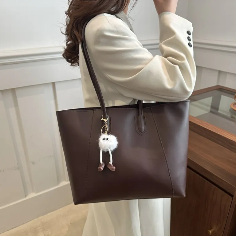 کیف توت بزرگ زنانه مدل جدید زمستانی مناسب محل کار و استفاده روزمره شیک و خاص