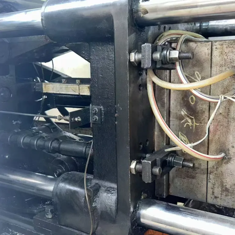 واگذاری دستگاه تزریق پلاستیک افقی بیشنگدا 120T، فروش کارخانهای، عملکرد سالم