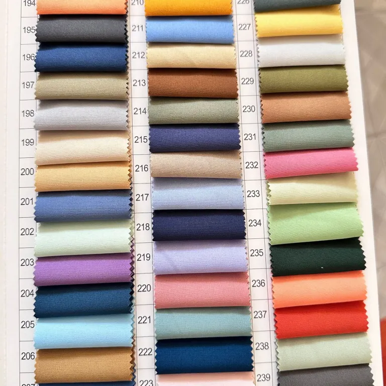 عرضه آماده 100D پارچه کشسان چهارجهته ساده 120g مناسب لباس ورزشی، پیراهن، بارانی و پوشاک زنانه و مردانه