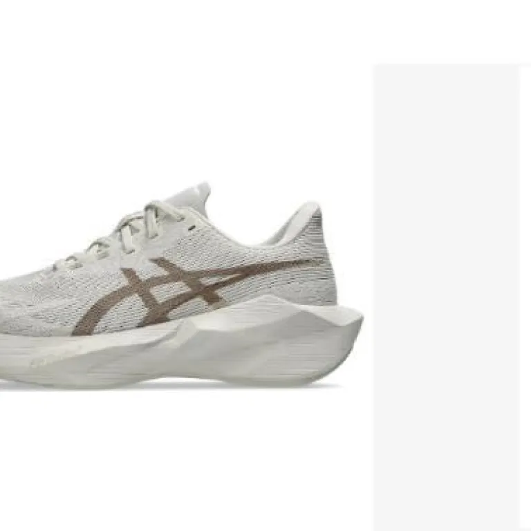 کفش دویدن مردانه ASICS NOVABLAST 6 سبک، انعطاف‌پذیر و تنفس‌پذیر