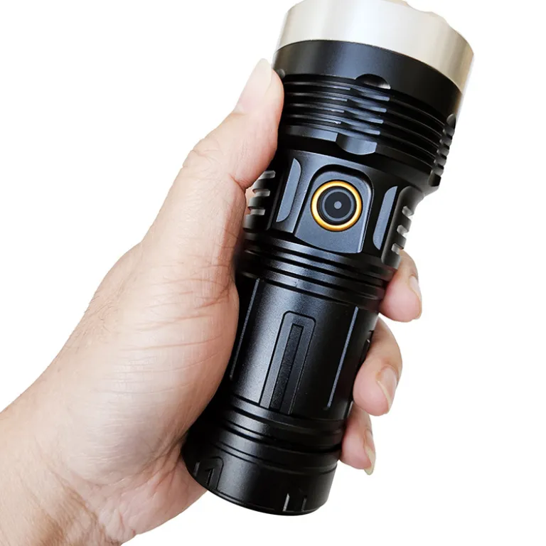 چراغ قوه LED جدید قابل شارژ با بدنه آلومینیومی و برد بلند، مجهز به دیود لیزری BT90