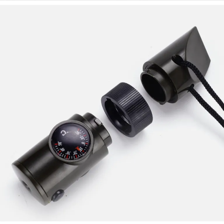 سوت هفت‌کاره چندمنظوره برای فضای باز با چراغ LED، دماسنج و قطب‌نما 7 1