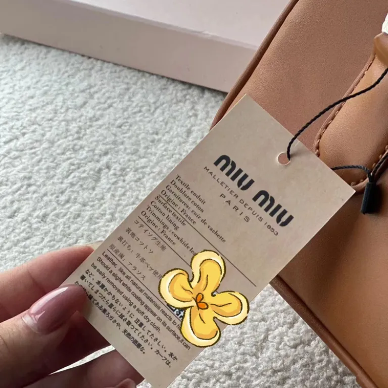 کیف دستی کوچک بوستون بولینگ بالشی مدل جدید miu قابل استفاده به صورت دوشی و کراس بادی