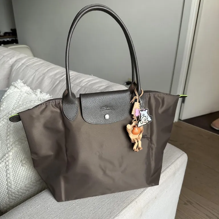 کیف توت Longchamp 70 مدل گلدوزی سالگرد، کیف دوشی، کیف دستی، کیف مامان، مناسب استفاده روزانه با ظرفیت بالا
